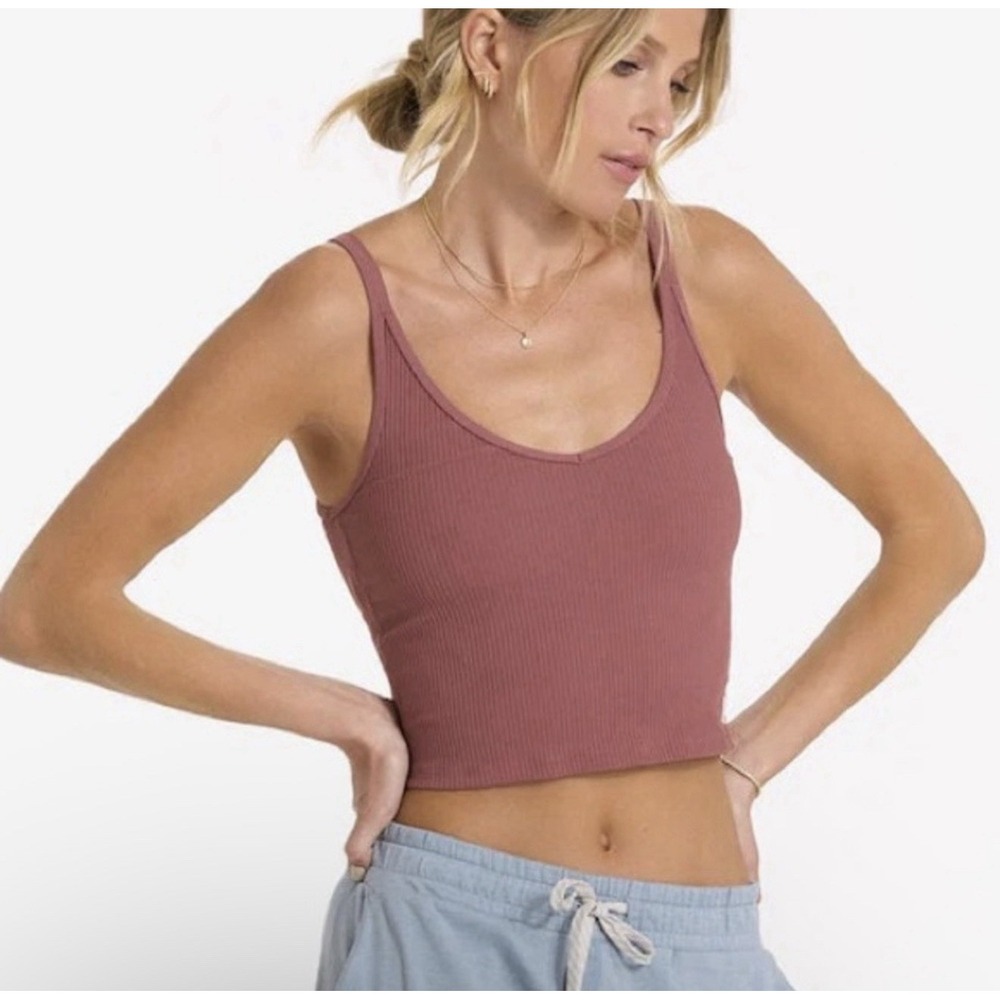 Vuori Rib Crop Tank Women's Medium Light Cinnamon Cross Back Athletic Yoga